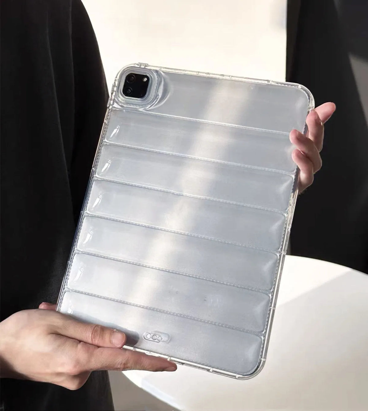 Transparent silicone iPad case with air cushion corners for 10.9-inch iPad Air 4 and Air 5