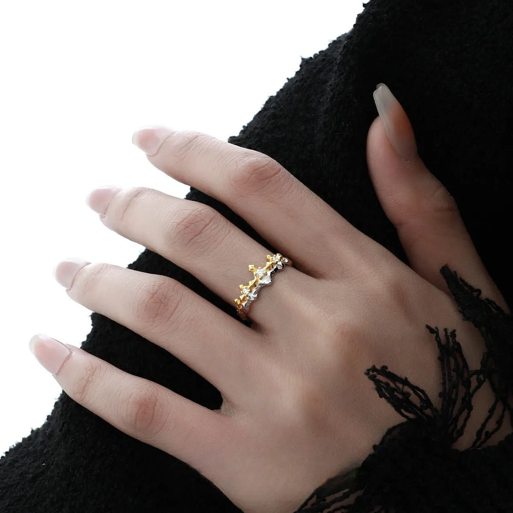 Princess knight couple ring with adjustable opening in electroplated silver showing white gold and black gold colour options