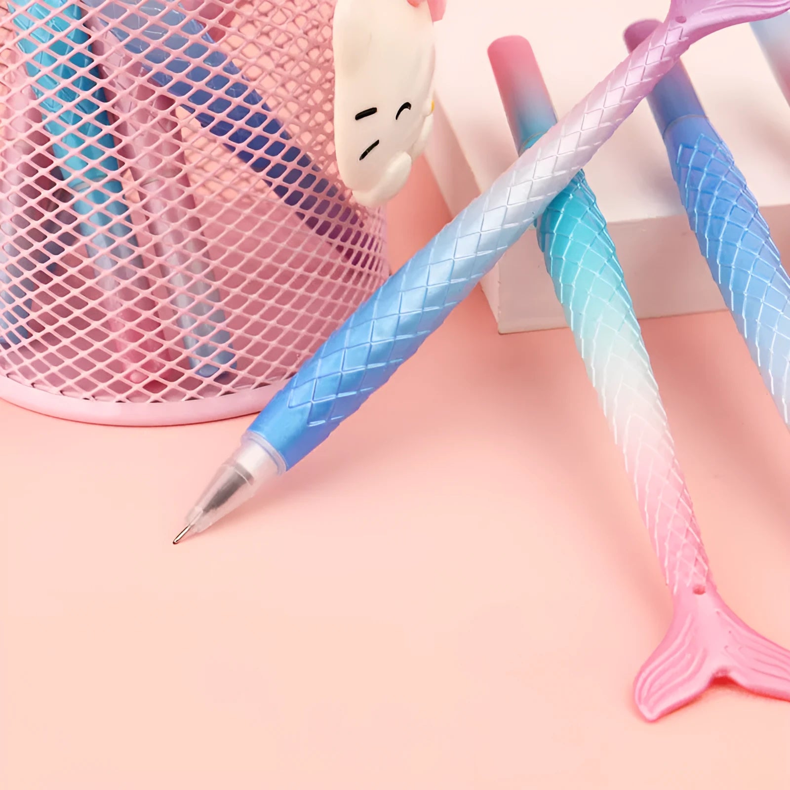 Cartoon mermaid design pen with 0.38mm fine writing tip and plastic shell