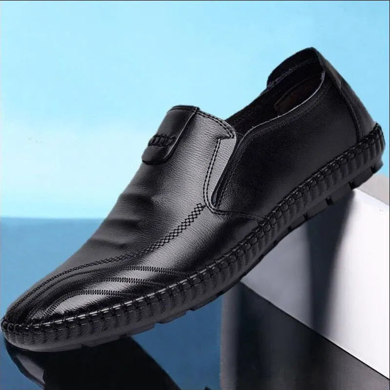 Men's black and brown business casual shoes with PU leather upper and flat heel design