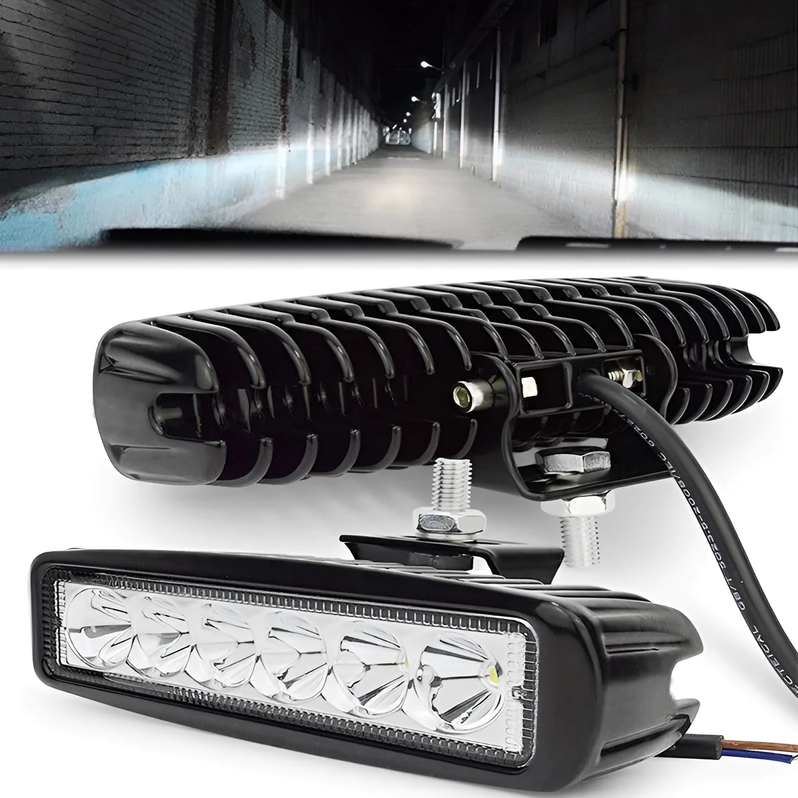 Black automotive auxiliary spotlight with die-cast aluminium housing and clear polycarbonate cover