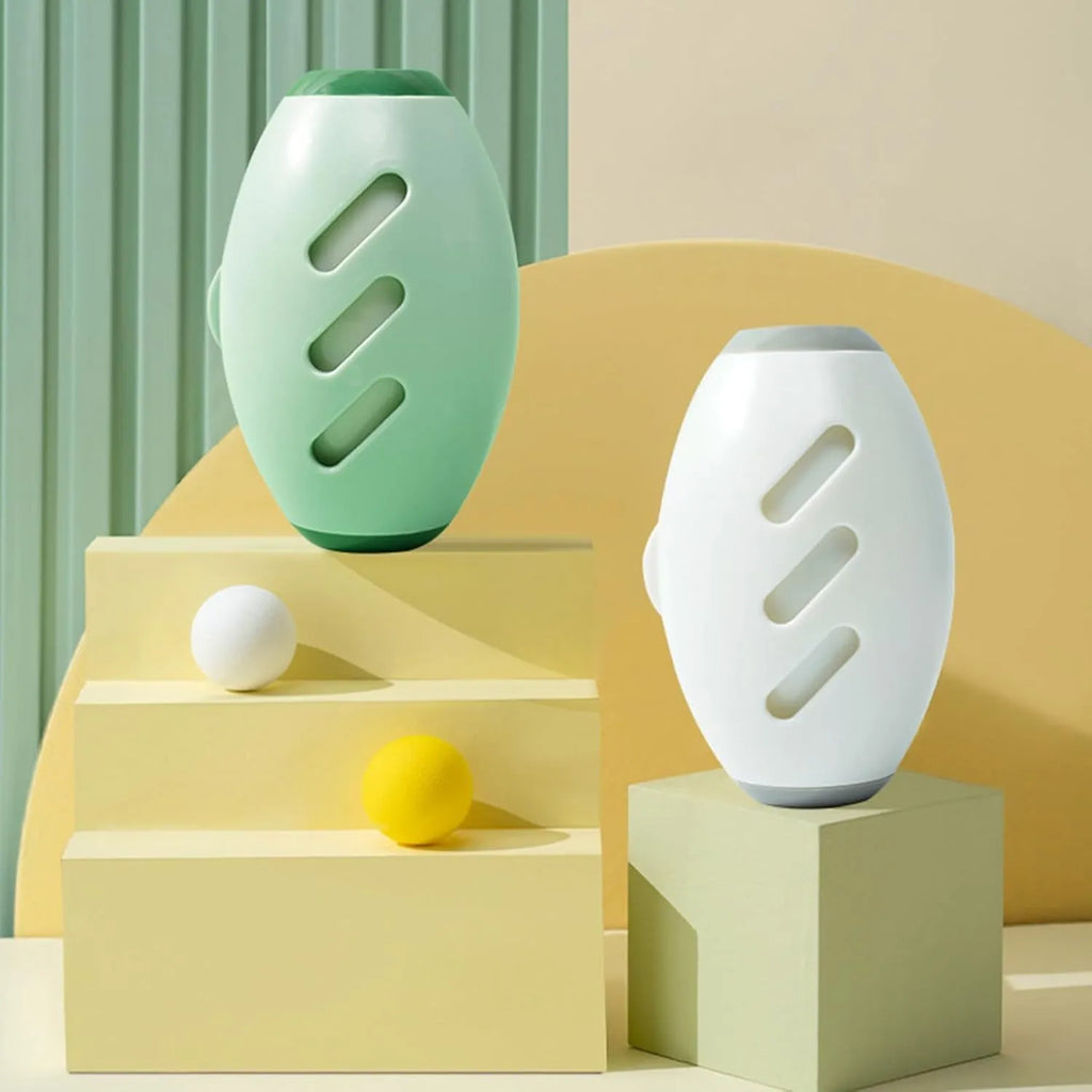 Green washable gel lint roller ball for removing pet hair from fabrics