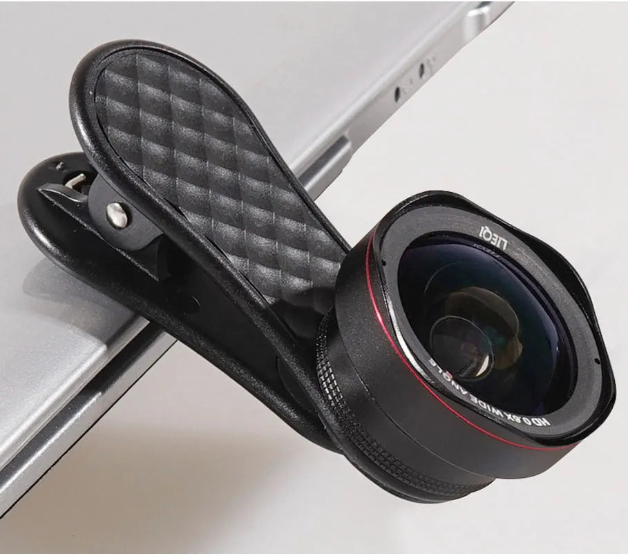 Mobile phone camera lens kit with 0.6x wide-angle and 15x macro lenses with universal clip