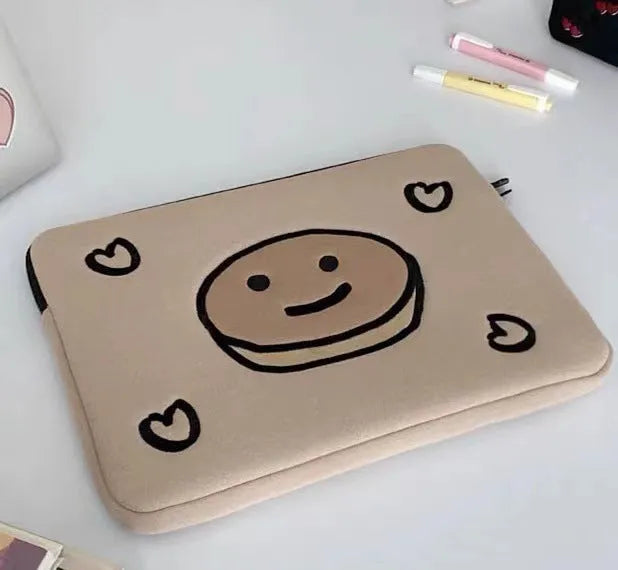Embroidered laptop sleeve with animal pattern for 13.6-inch to 15.6-inch computers