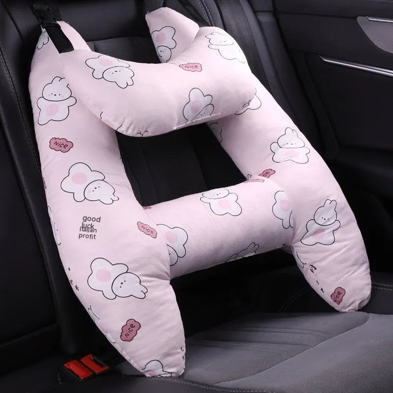 55x70cm car pillow with U-shaped design for headrest mounting and neck support