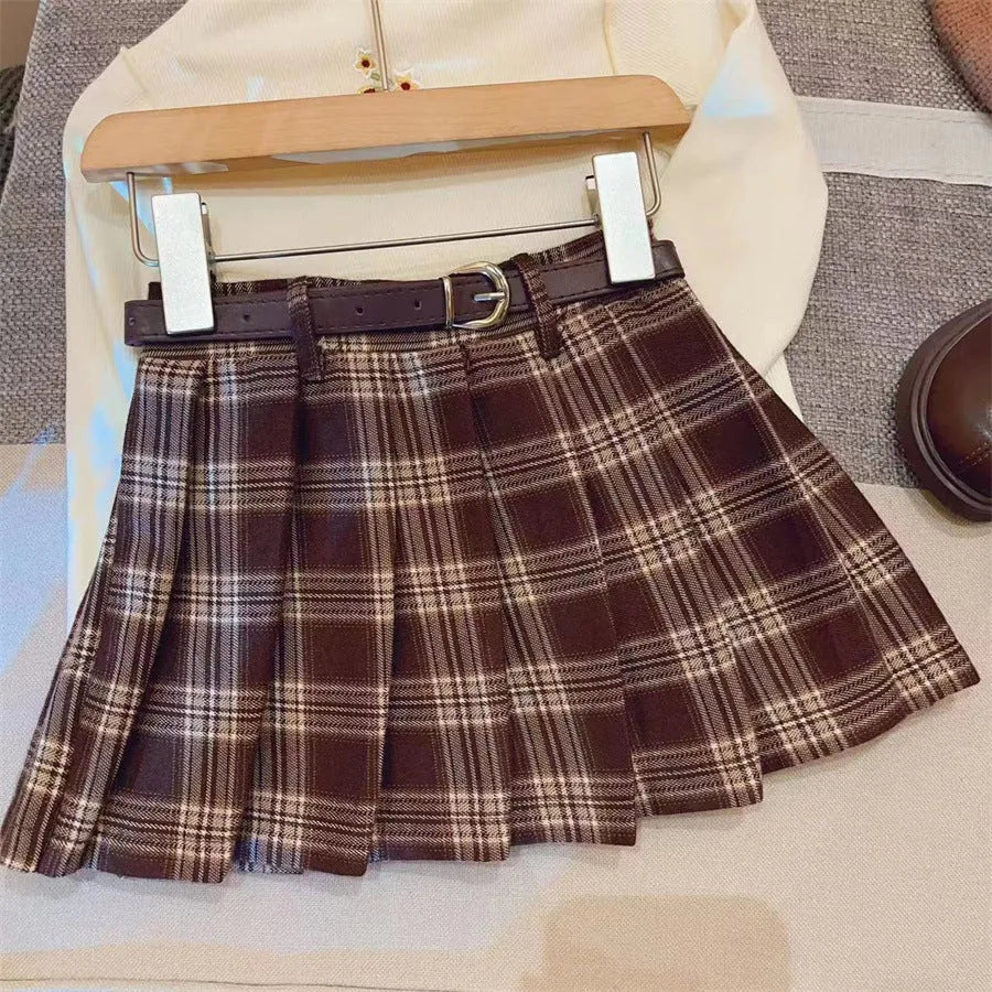 Children's plaid pleated skirt in A-line design with cotton blend fabric