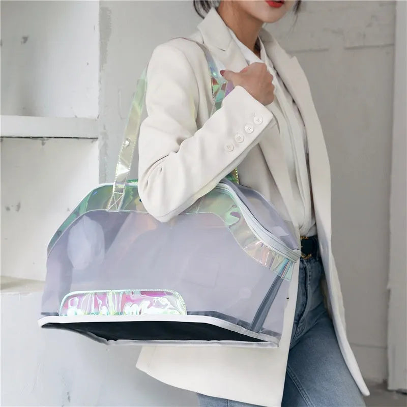 Leather pet carrier bag showing 25-litre capacity and medium hardness construction
