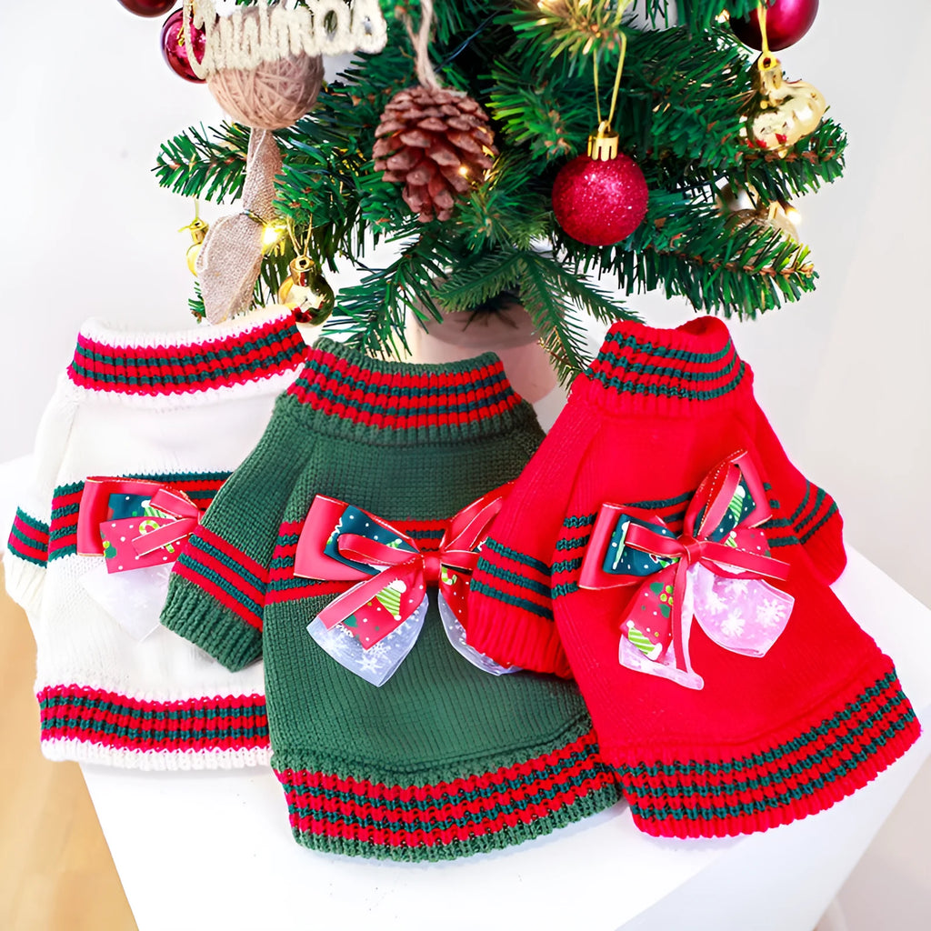 Christmas pet sweater for dogs and cats in festive holiday colours with Merry Christmas design