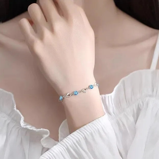 Blue diamond heart necklace and bracelet set with copper construction and adjustable chain