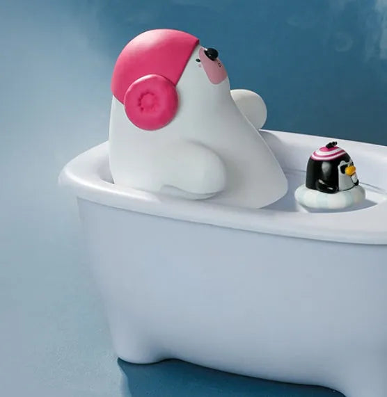 White creative USB humidifier with 550ml water tank for desktop use