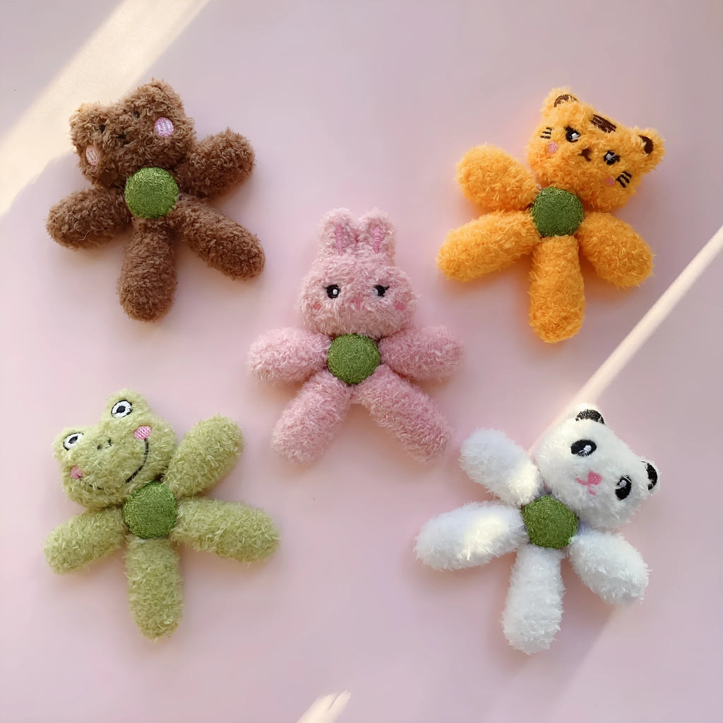 Indoor catnip ball edible chewing toy in animal designs for cleaning kitten teeth