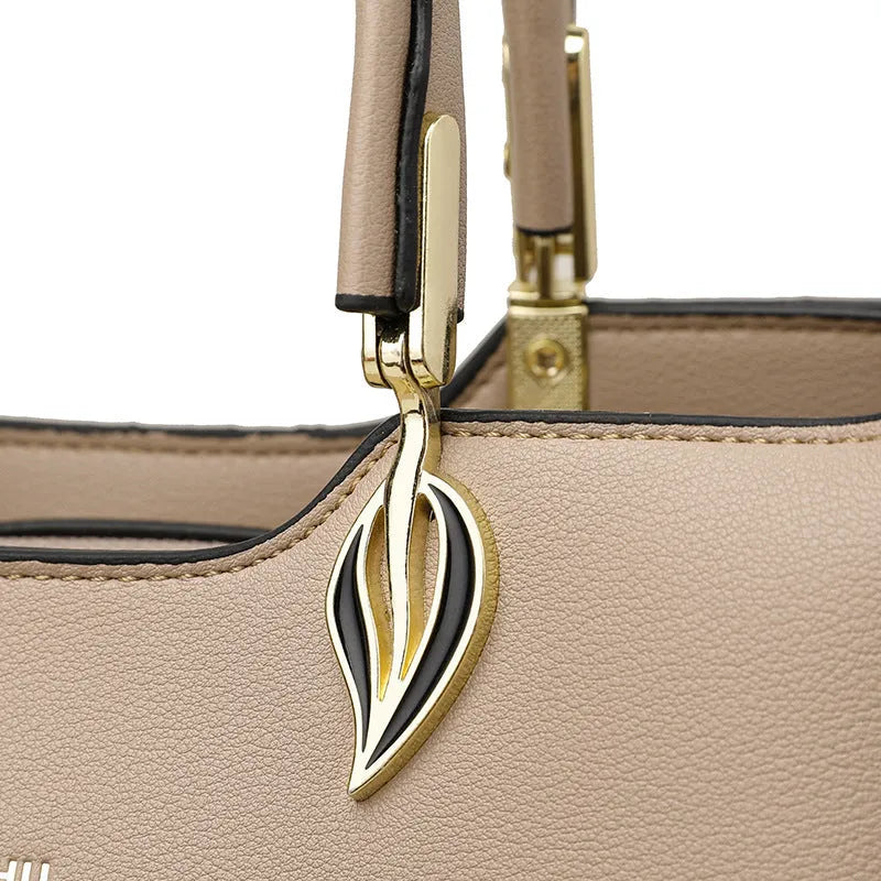 Women's multilayer shoulder messenger bag in PU leather with sewing thread details