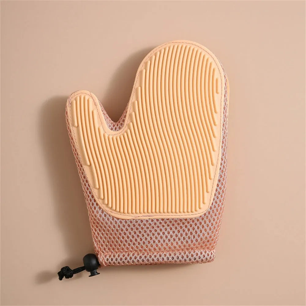 A right-handed pet grooming glove in dark blue, light green or yellow, made from mesh and TPR material.