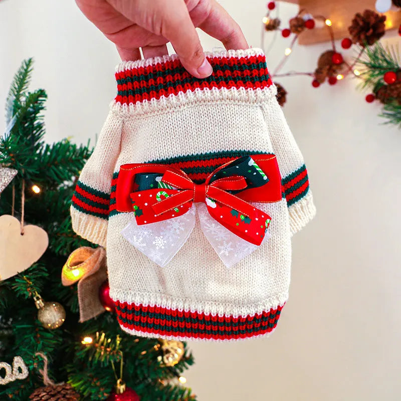 Christmas pet sweater for dogs and cats in festive holiday colours with Merry Christmas design
