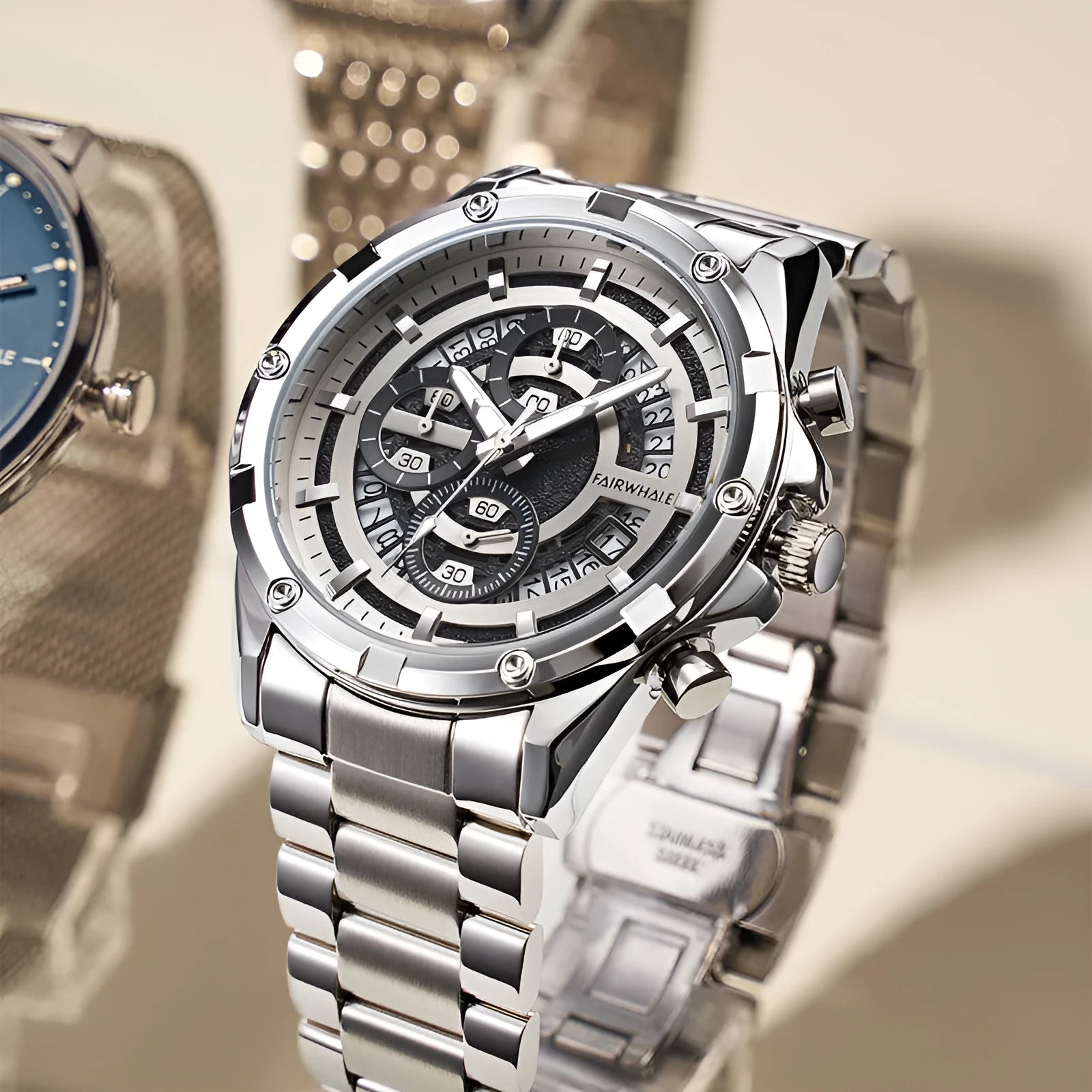 Men's waterproof luminous quartz watch with stainless steel bracelet in black, gold, or silver colour options
