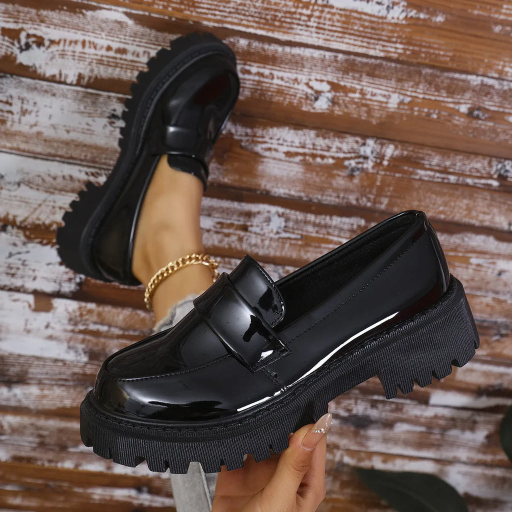 Women's plus size slip-on loafers with chunky platform heel in black, green or wine red