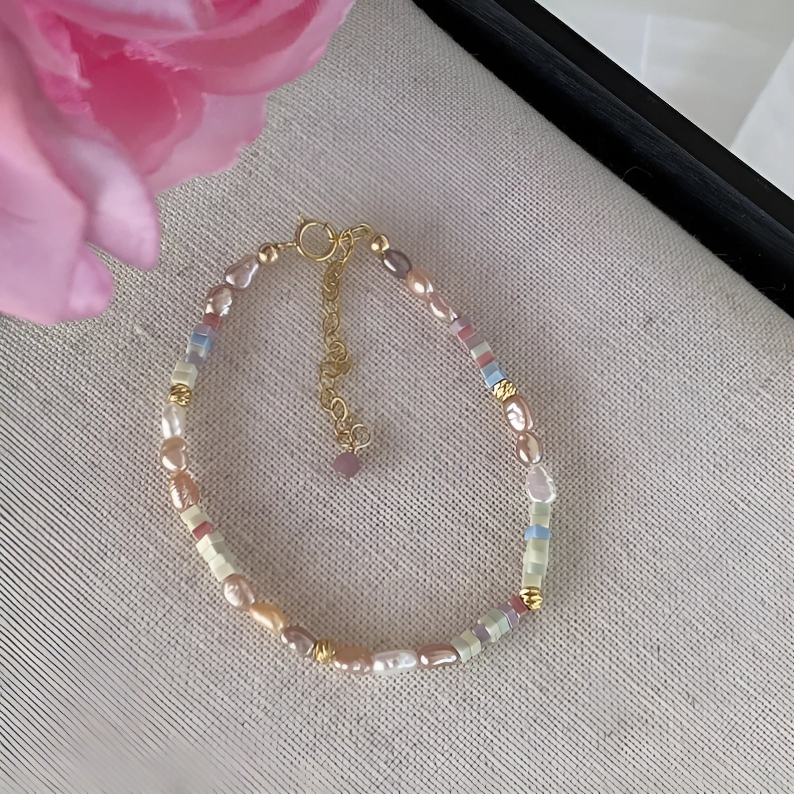 Women's natural pearl bracelet and necklace set with 14K gilded purple silver pieces and irregular U-shaped pearls.