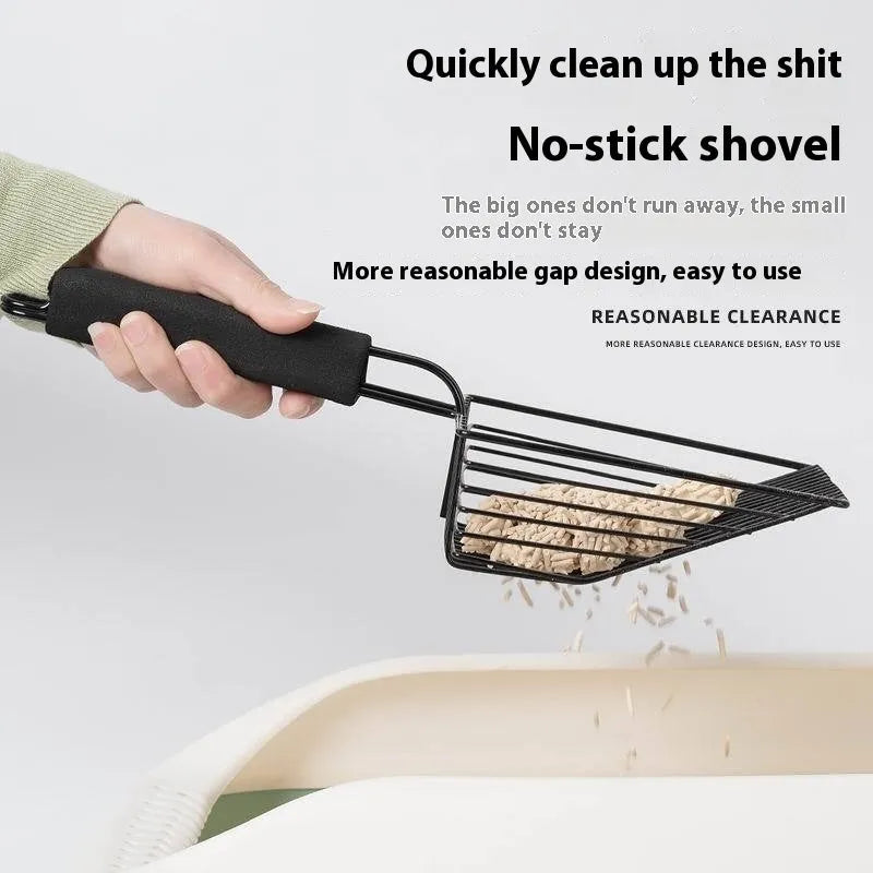 Black metal cat litter scoop with 0.8cm gap between tines for clumping litter cleaning