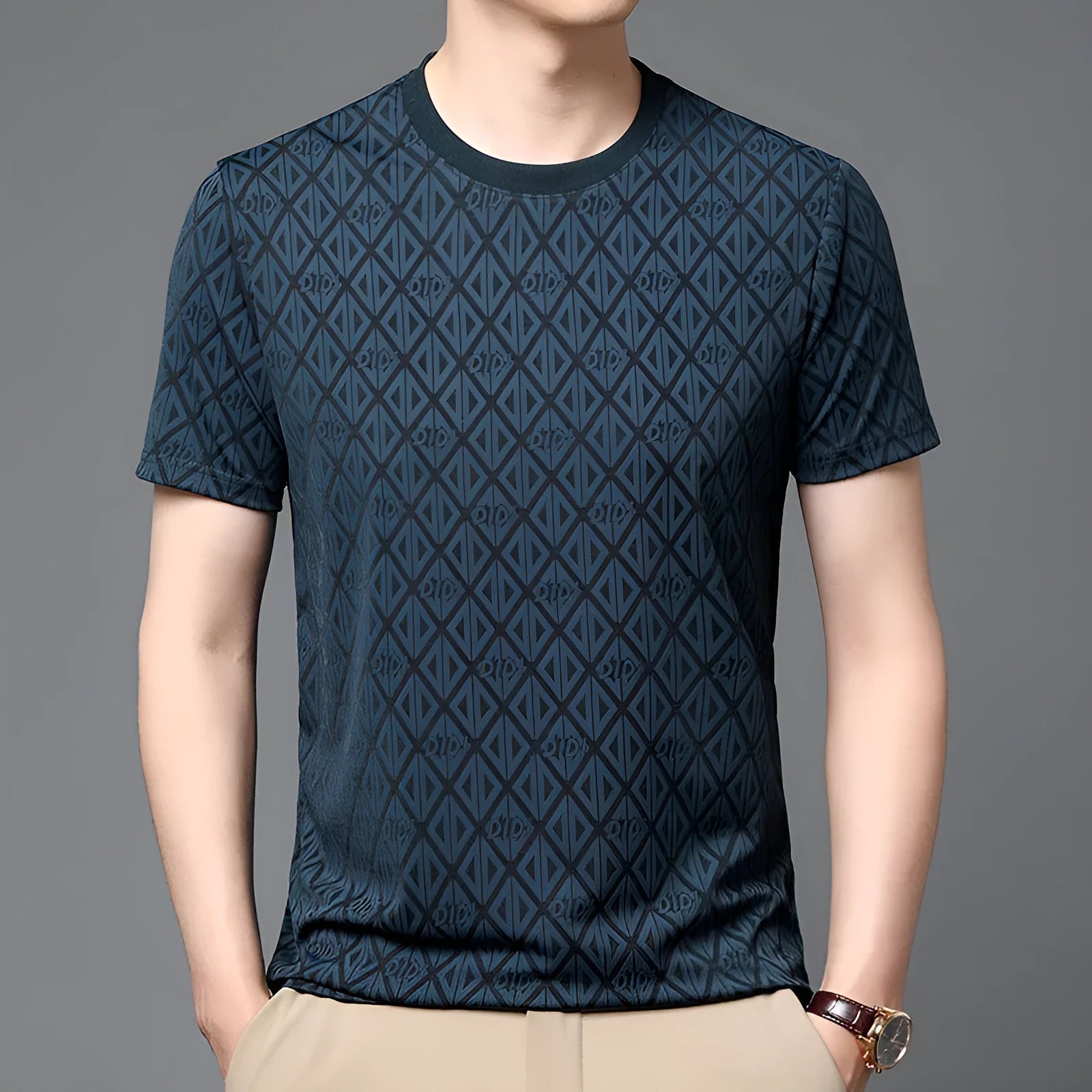 Men's round neck short sleeve T-shirt in ice silk fabric with antibacterial properties