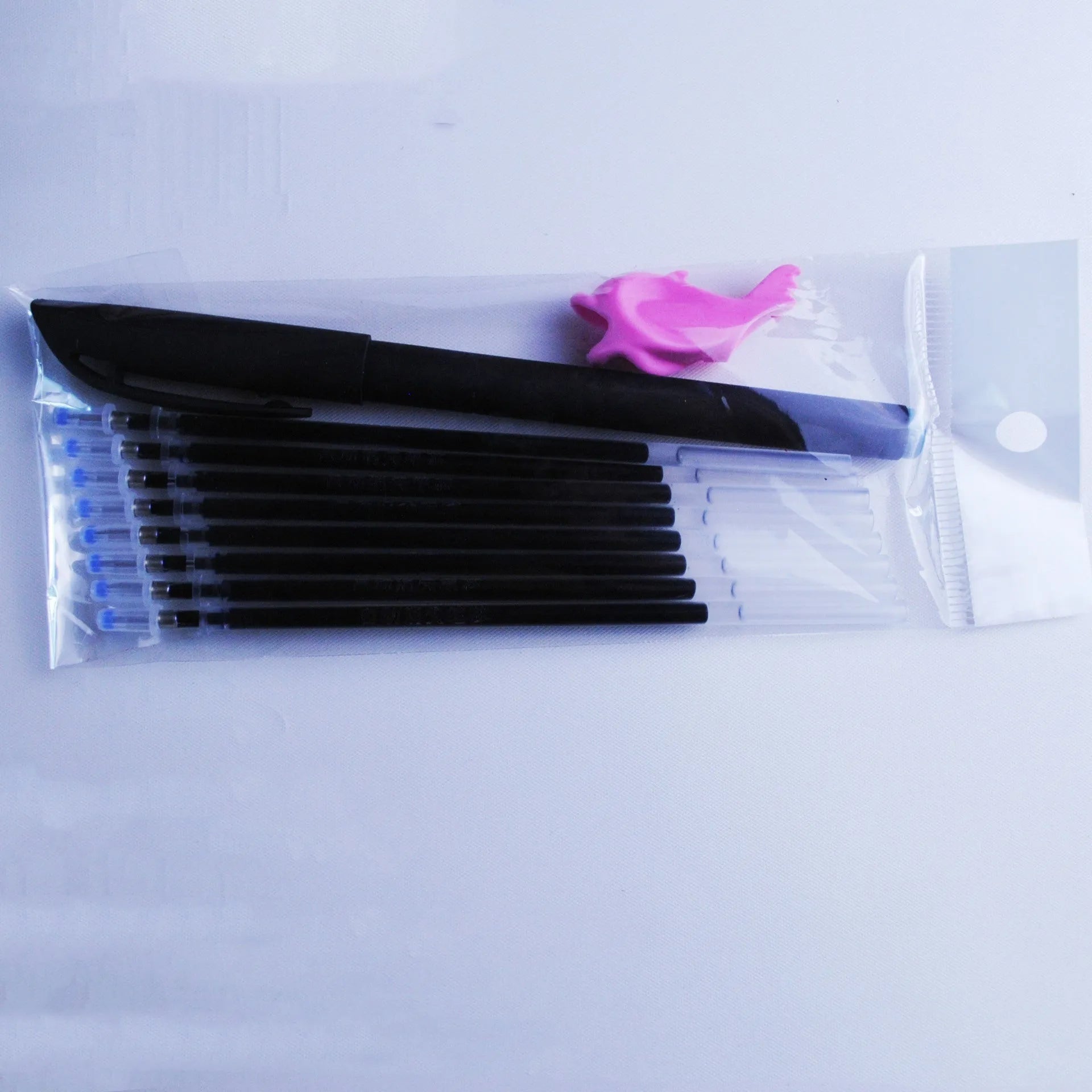 Automatic fading pen set with eight blue ink refills and 0.5mm plastic tip