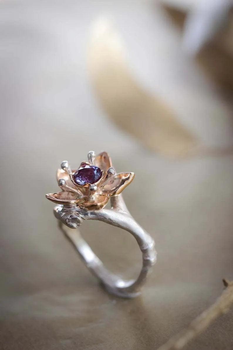 Two-tone silver floral geometric alloy ring for women showing size range from No.5 to No.11