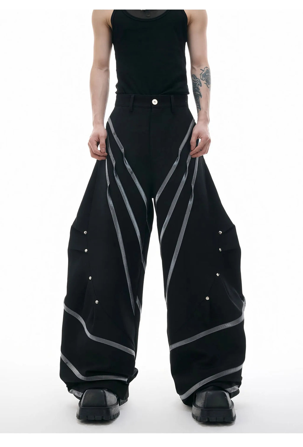 Men's trousers with metal striped rivet pleated design and three-dimensional cutting in polyester fabric