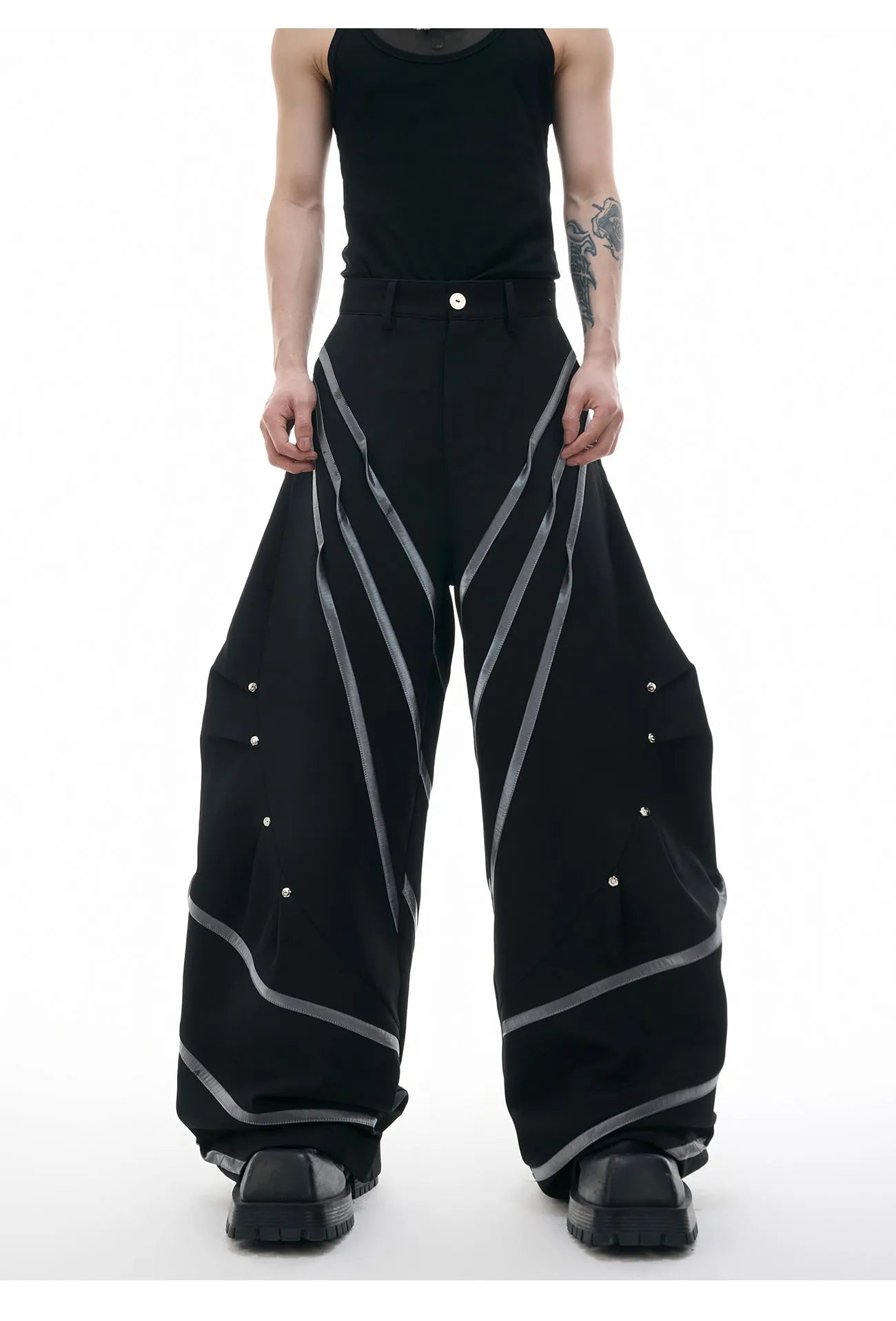 Men's trousers with metal striped rivet pleated design and three-dimensional cutting in polyester fabric