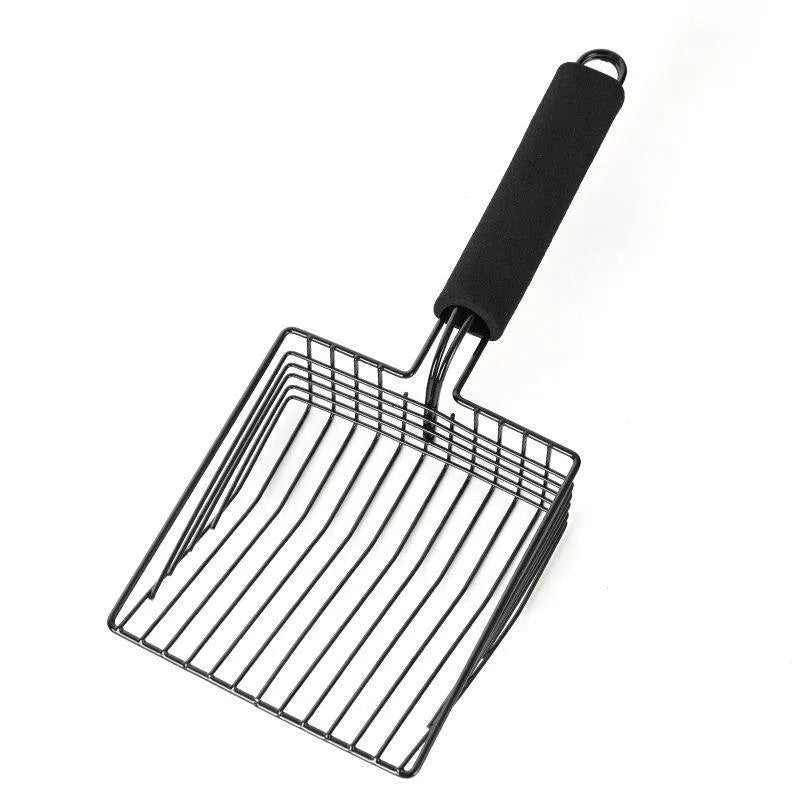 Black metal cat litter scoop with 0.8cm gap between tines for clumping litter cleaning