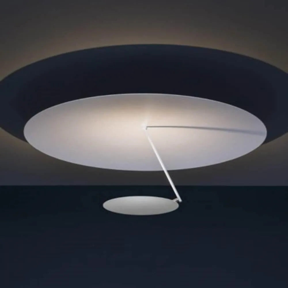 Iron ceiling lamp with integrated LED warm light in white or white gold colour, 50cm diameter.