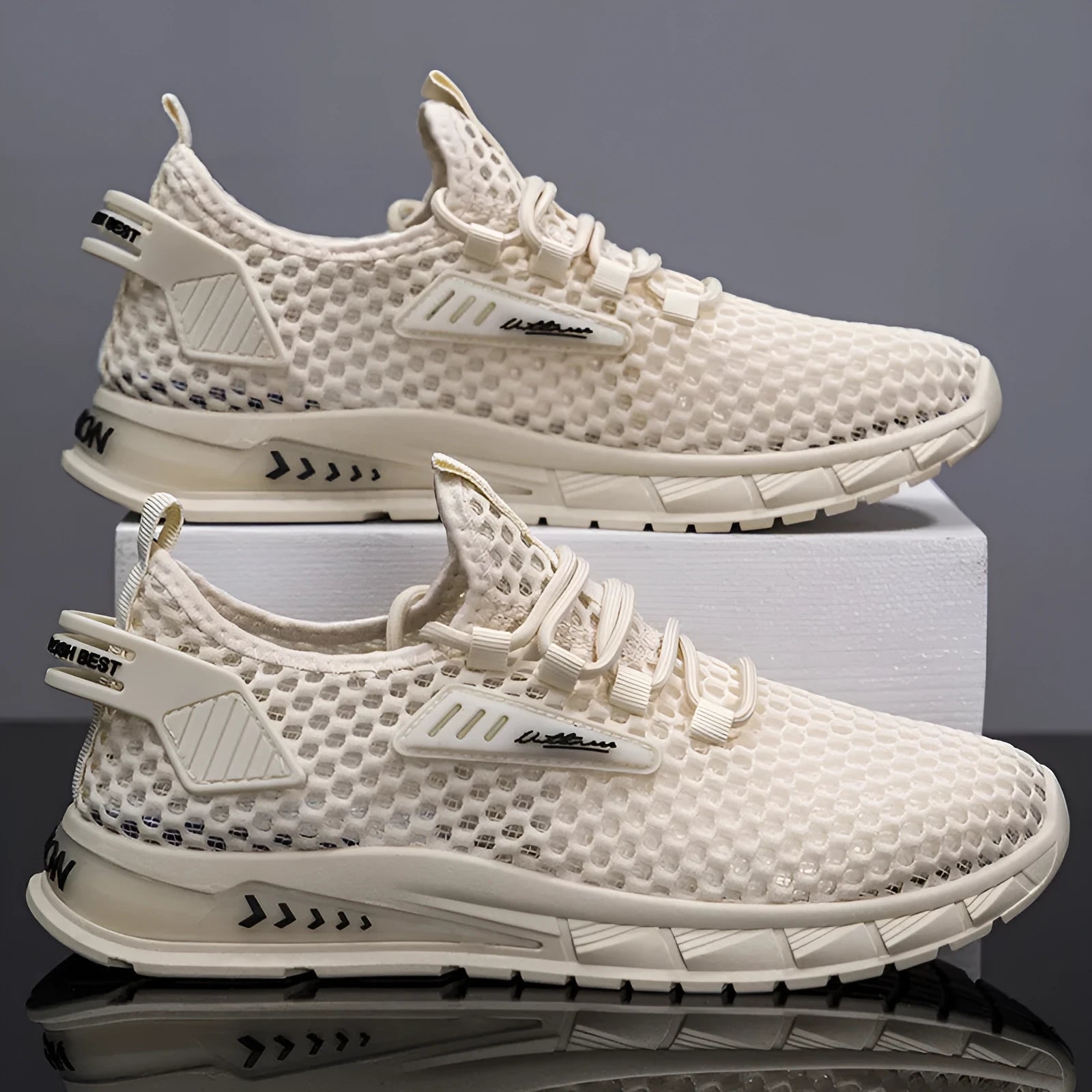 Men's beige mesh-lined sneakers with synthetic leather upper and lace-up front