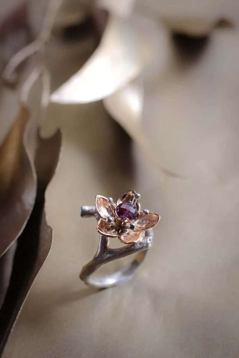 Two-tone silver floral geometric alloy ring for women showing size range from No.5 to No.11