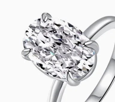 Women's oval ring with four-claw setting in 9 silver, gold and silver colour options