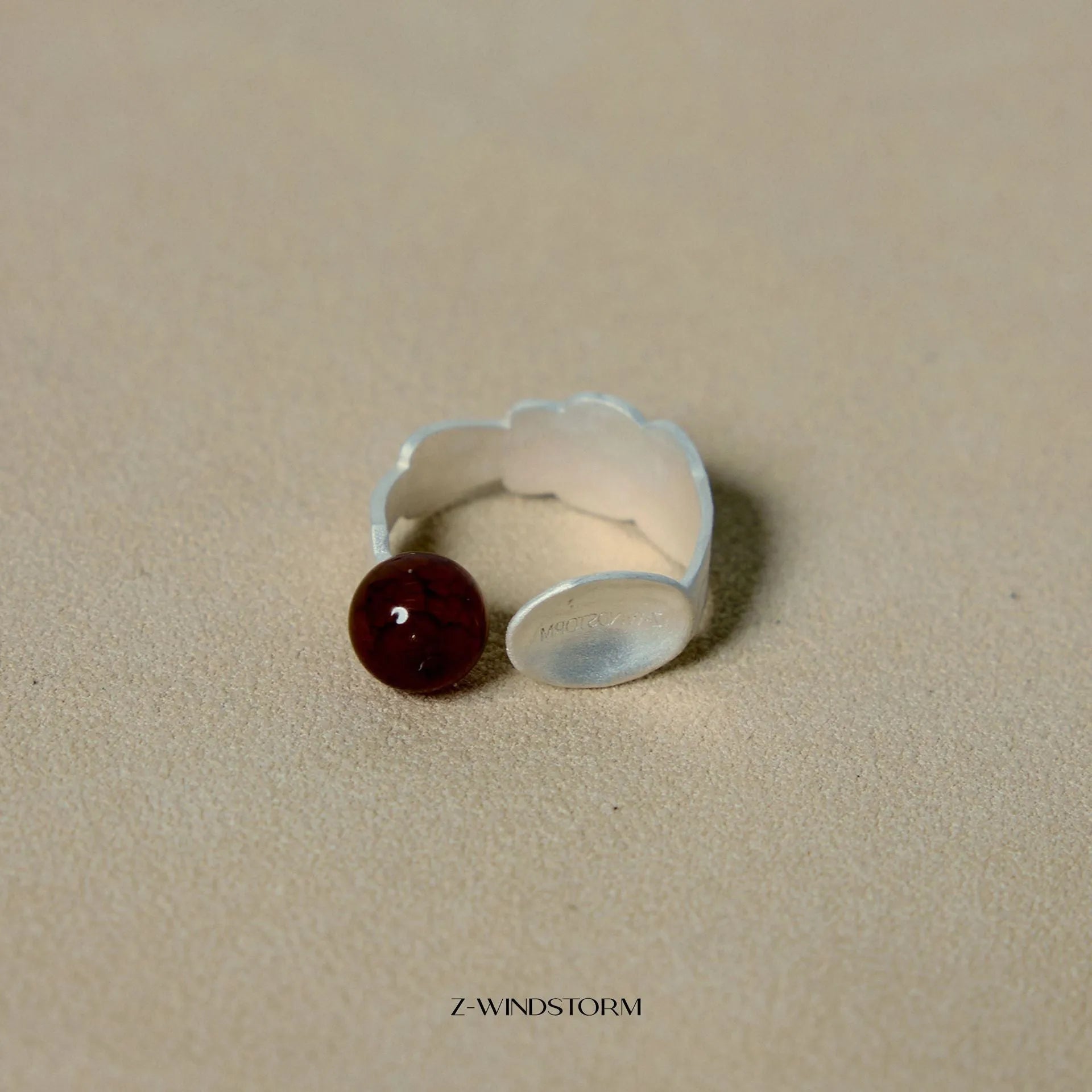 Round spoon stewed pork jewellery set with alloy ring and bracelet featuring diamond shape
