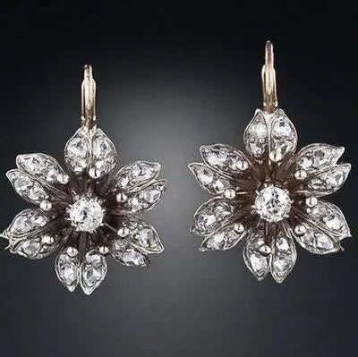 Silver retro creative alloy earrings for women with electroplated finish and fashion OL styling