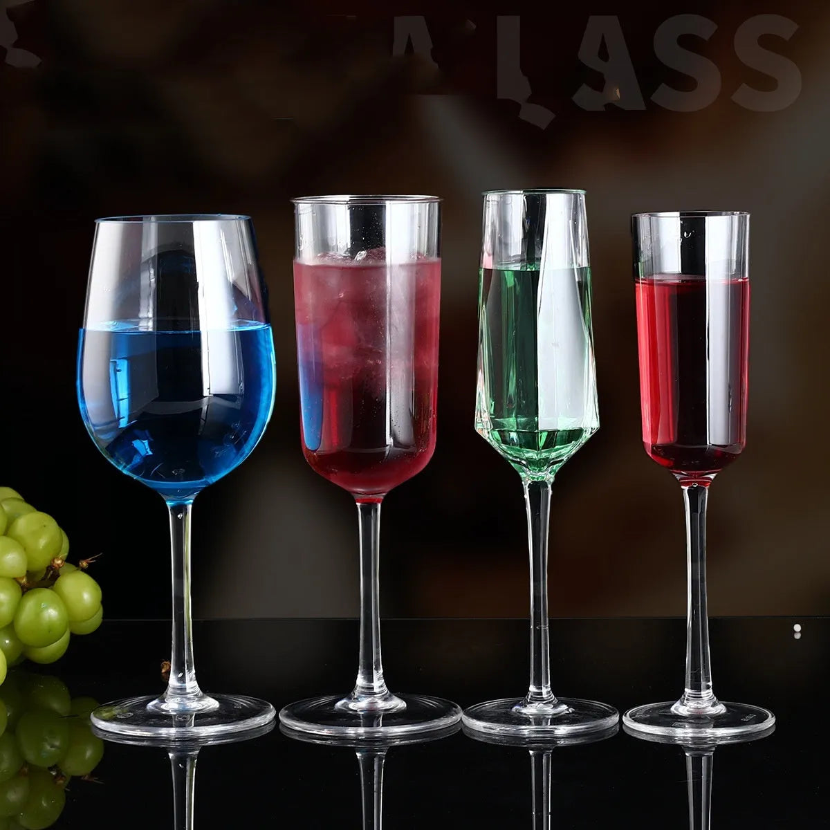 Clear acrylic wine bottle with modern design for catering events in 300ml and 550ml sizes