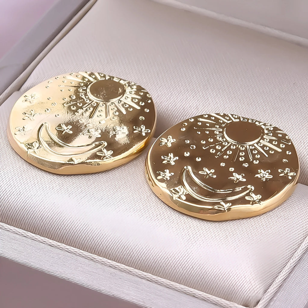 304 stainless steel geometric shell design stud earrings in gold and silver electroplated finish options