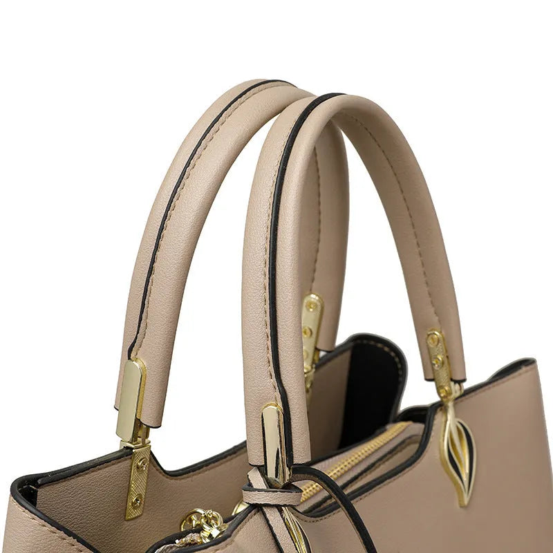 Women's multilayer shoulder messenger bag in PU leather with sewing thread details