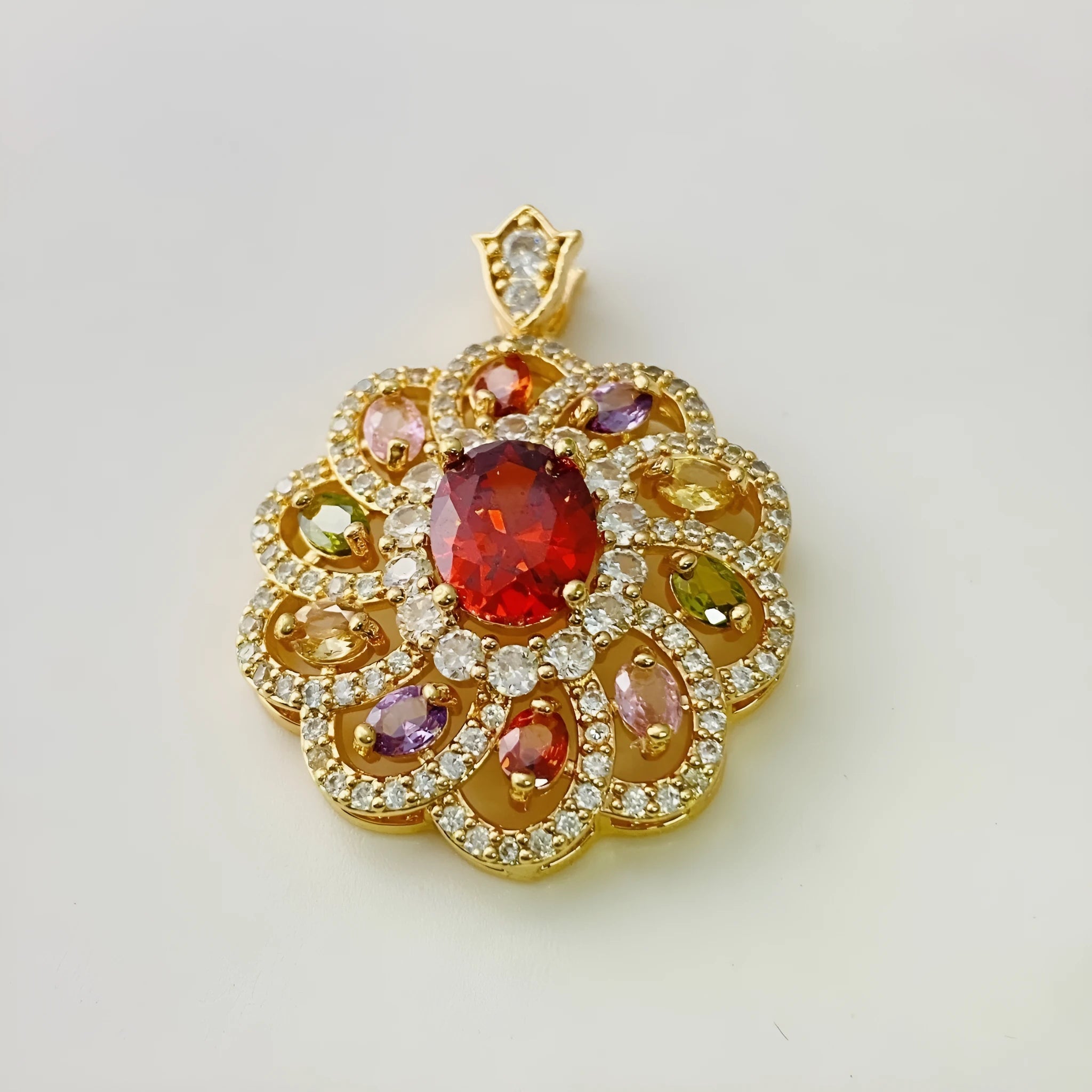Women's floral zircon pendant necklace in gold, champagne gold or platinum colour with choice of chain