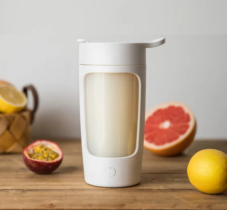 Portable juice blender automatic mixing cup in four colours with 650ml capacity