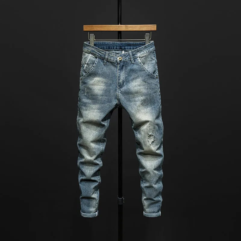Men's slim-fitting skinny jeans in dark blue denim with micro elasticity fabric