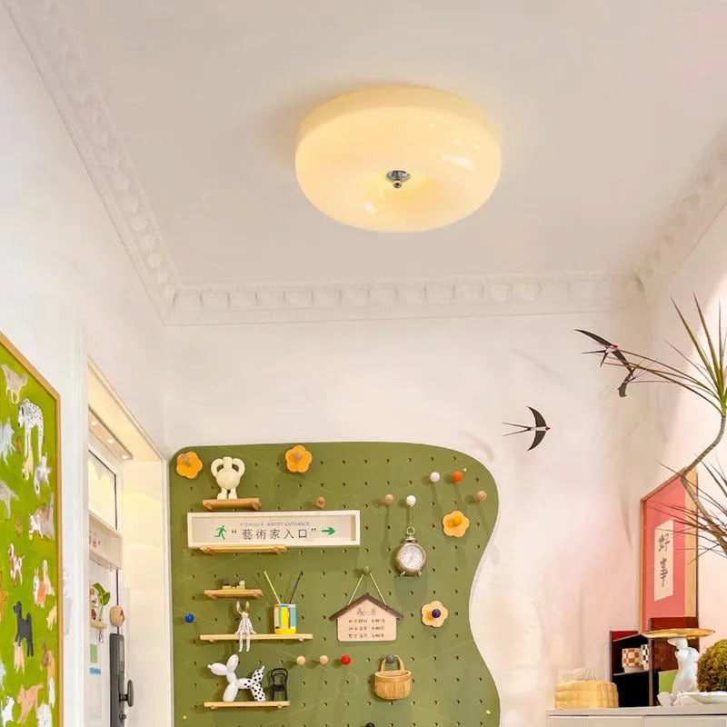 American-style bedroom ceiling light with three-colour settings in cream or white finish