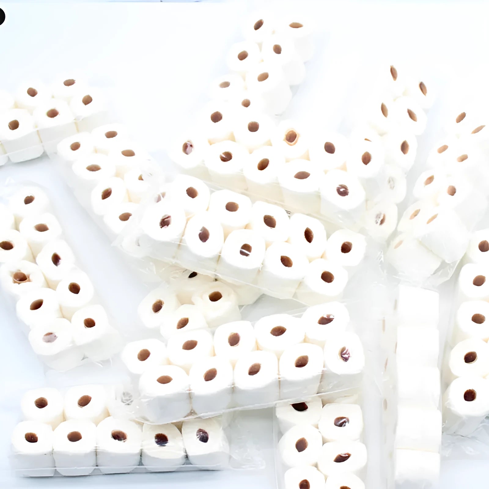 Miniature paper simulated toilet roll model for childrens toys, measuring 30mm by 15mm by 80mm.