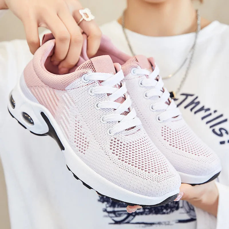 Women's flyknit running shoes with stripe pattern in multiple colour options