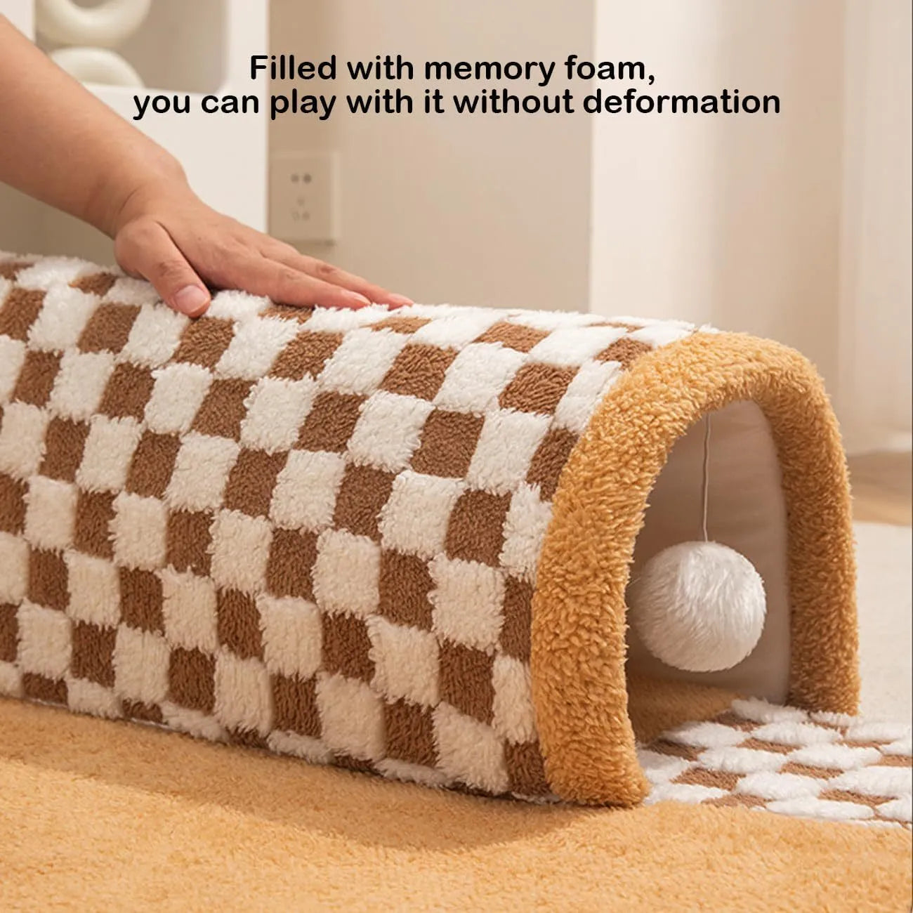 XL fan-shaped plaid pet bed tunnel for dogs and cats in plush fabric with anti-slip base