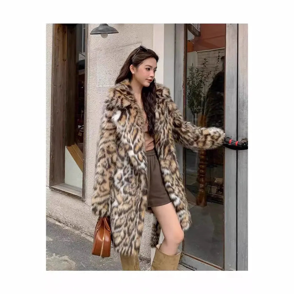 Women's faux fur coat with fox collar in mid-length and long styles for street fashion