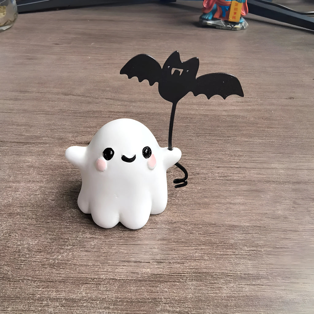 Mini ghost holding bat and walking dog resin statue, 4cm tall Halloween decoration