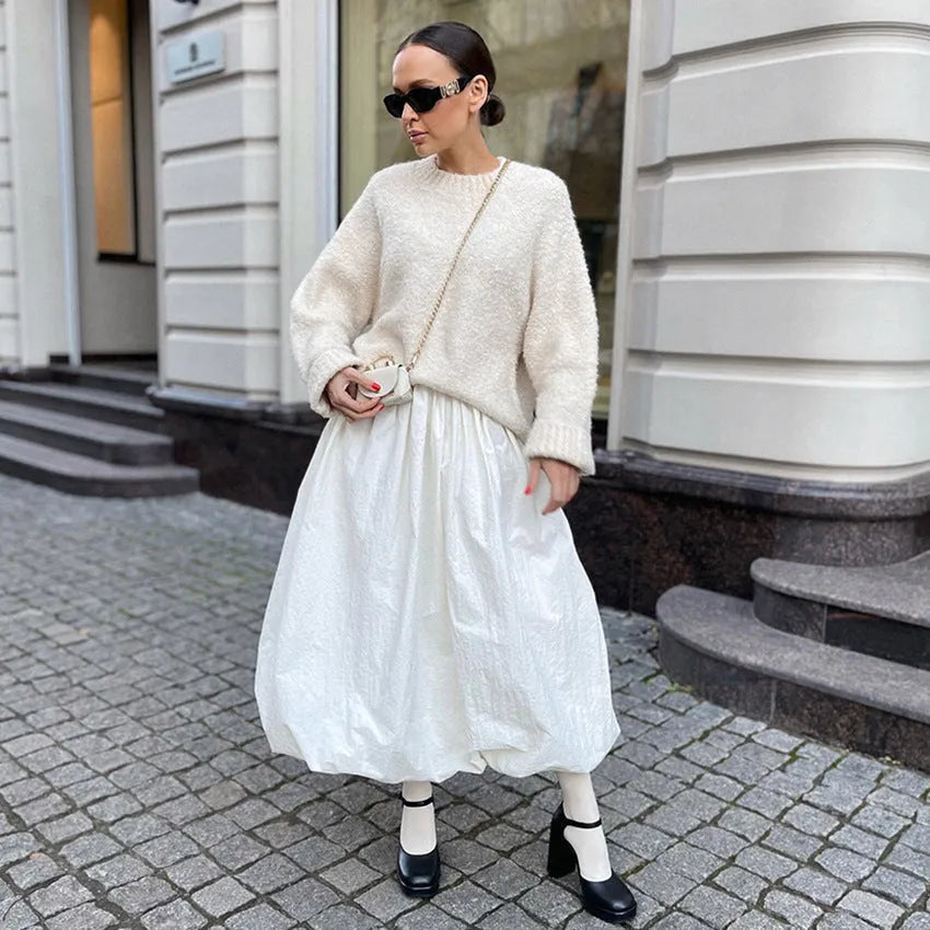 Women's long cotton skirt in solid colour with elastic waistband