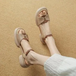 Women's chunky heel platform sandals with open toe design in renewable leather, khaki colour