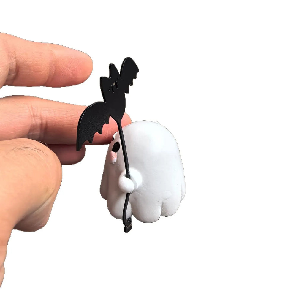 Mini ghost holding bat and walking dog resin statue, 4cm tall Halloween decoration