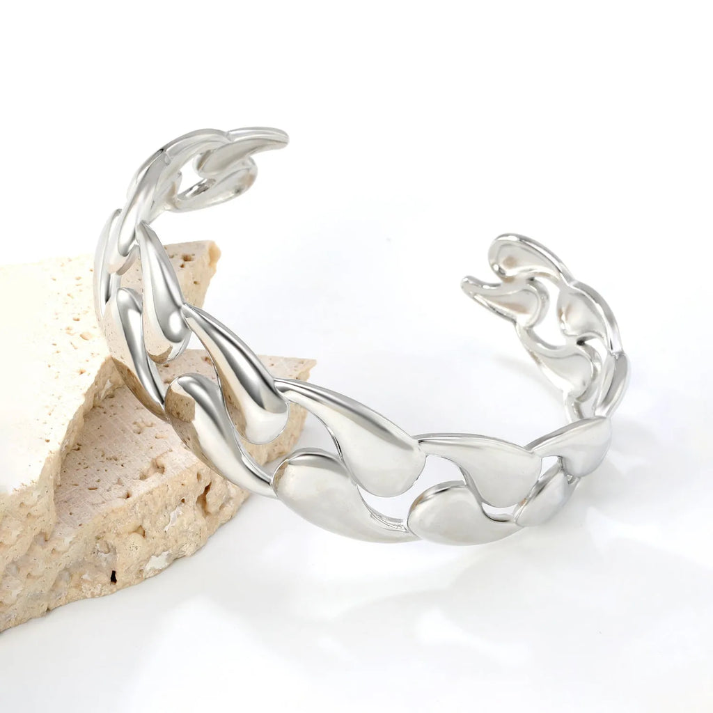 Advanced design stainless steel bracelet in silver, gold, and rose gold metallic finishes